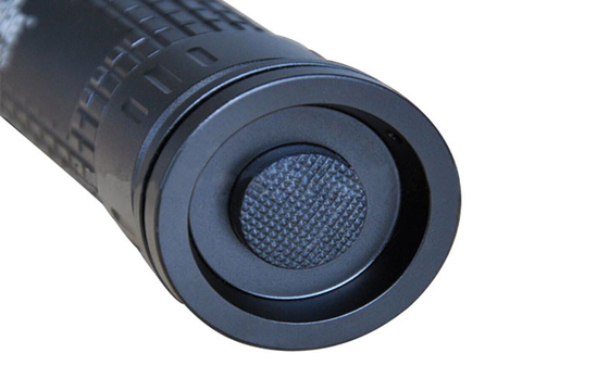 Douane 5 - wijze tactisch navulbaar flitslicht met Batterij, 2400 lumen