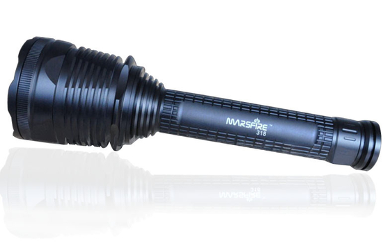 Douane 5 - wijze tactisch navulbaar flitslicht met Batterij, 2400 lumen