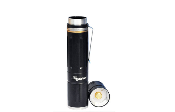 3.7V 700lm Aangepast super machtsflitslicht voor noodverlichting
